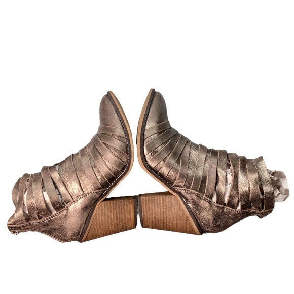 FREE PEOPLE Hybrid Strappy Cutout Silver Metallic Heeled Ankle Boots Sz 37 - Picture 6 of 14